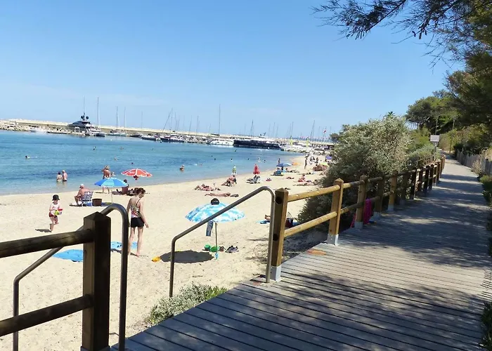 Lumineux Pieds Dans L'eau Au Lavandou - Fr-1-308-61 Le Lavandou
